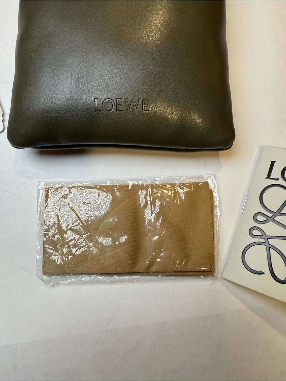 Loewe Sunglass Puffer Pouch Olive Green Drawstring Bag Case w/ Cleaning cloth - Picture 4 of 7